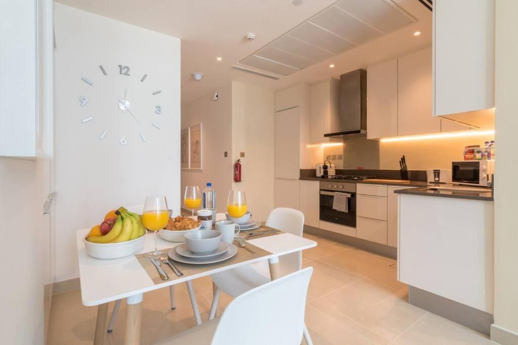 Apartment First Class 1br Stunning And Spacious Dubai