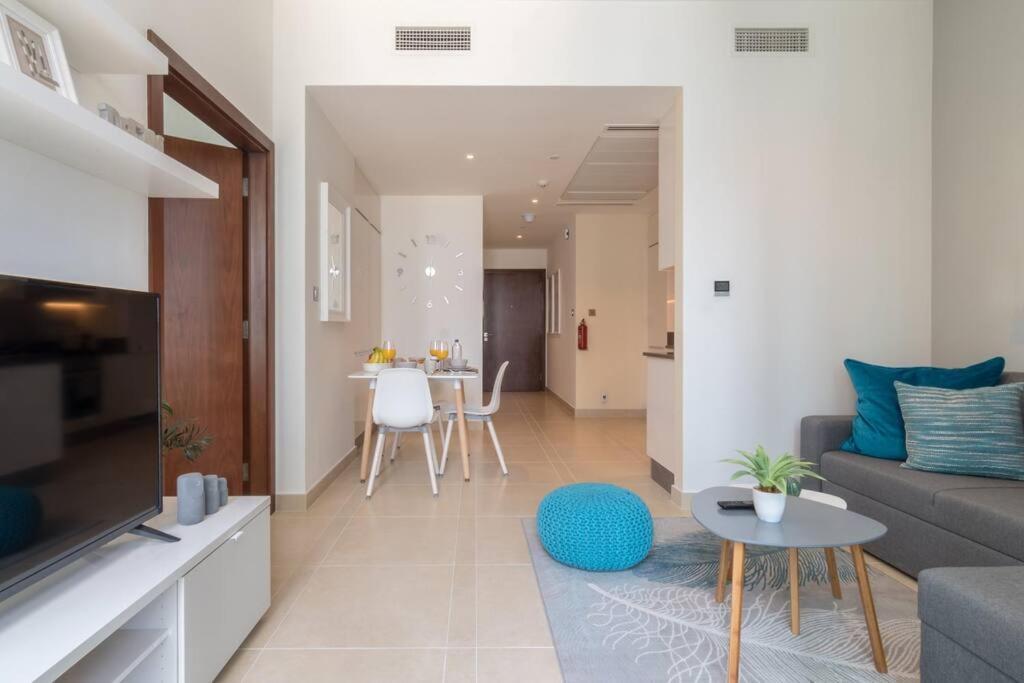 First Class 1br Stunning And Spacious Apartment